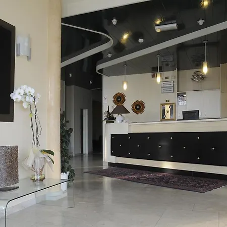 Savoy 3*