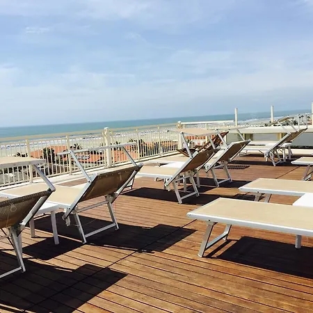Savoy Otel 3*