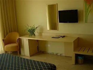 萨伏依酒店 3* 马里纳-迪-皮特拉桑塔