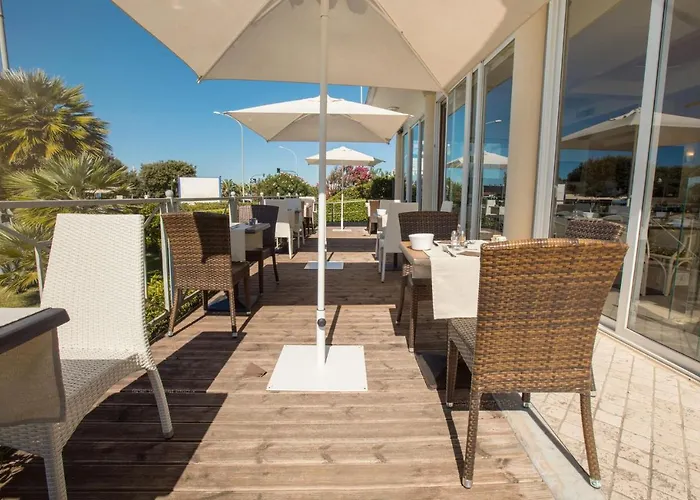 萨伏依酒店 酒店