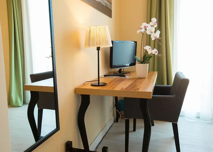 酒店 萨伏依酒店 马里纳-迪-皮特拉桑塔