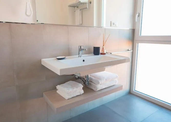 酒店 萨伏依酒店 马里纳-迪-皮特拉桑塔