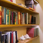Savoy 3* مارينا دي بييتراسانْت
