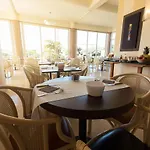 Savoy فندق مارينا دي بييتراسانْت