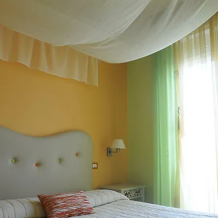 Savoy Hotel 3*