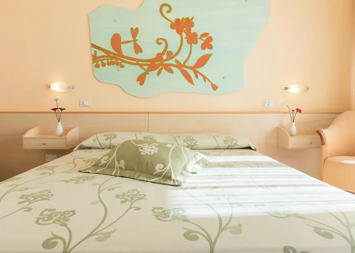 מלון Savoy מרינה די פיאטרסנטה